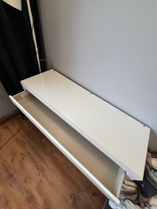 Ikea Malm - toaletka/biurko.