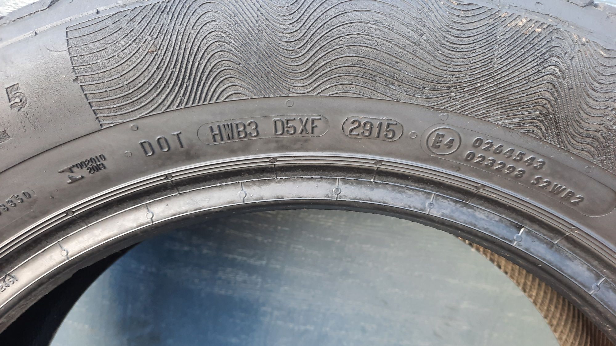 Continental 215/55 R16 ContiPremiumContact 5 mm