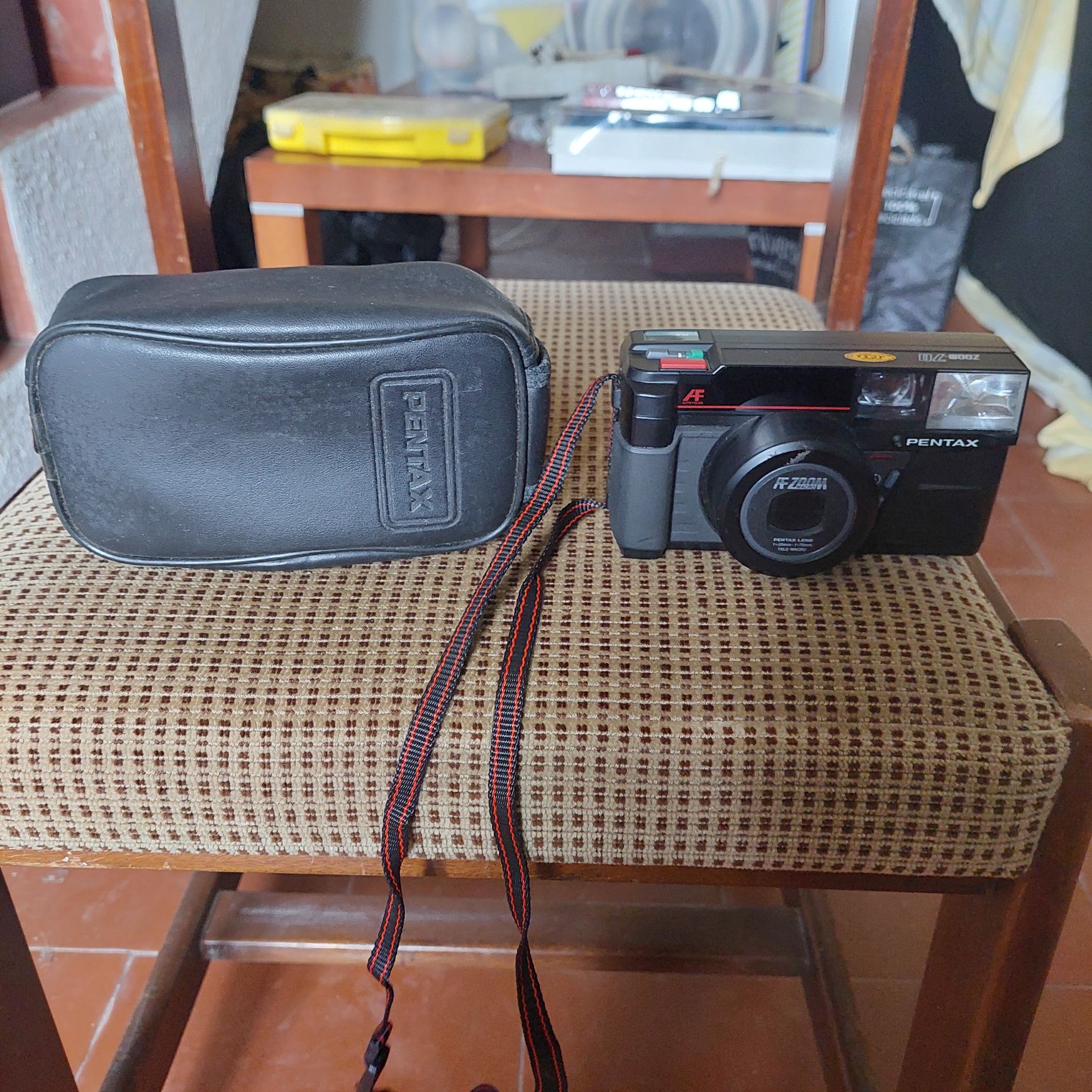 Maquina fotográfica Pantax com estojo