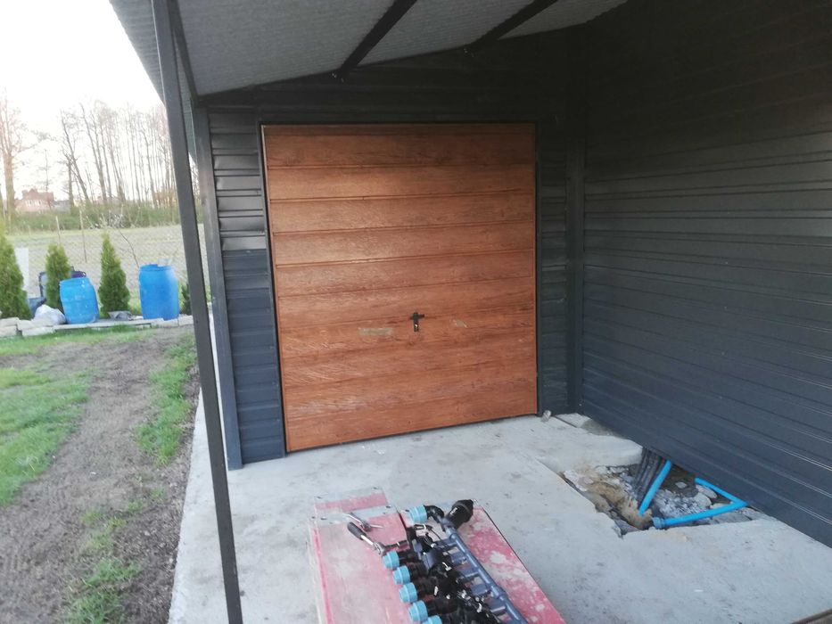 Garaż 4x5 Drewnopodobny + WIATA 4x5 konstrukcja ocynk