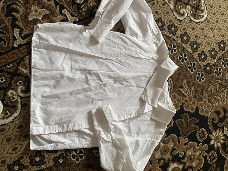 Блузка жіноча біла