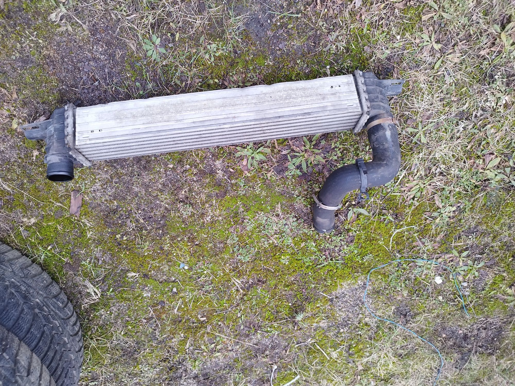 Pas przedni Fiat Fiorino Qubo 1.3 Multijet chłodnica belka intercooler