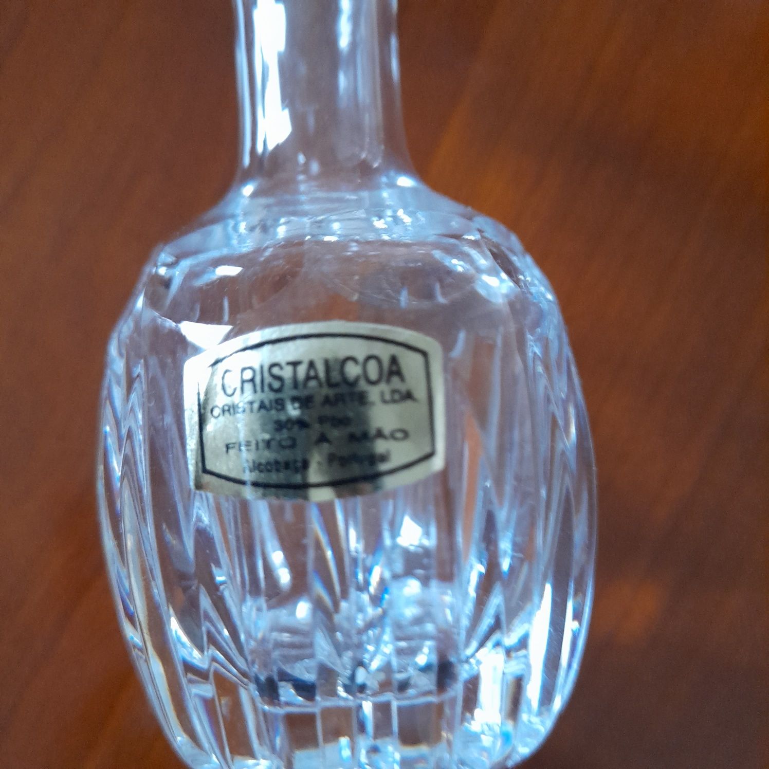 Frasco de cristal novo