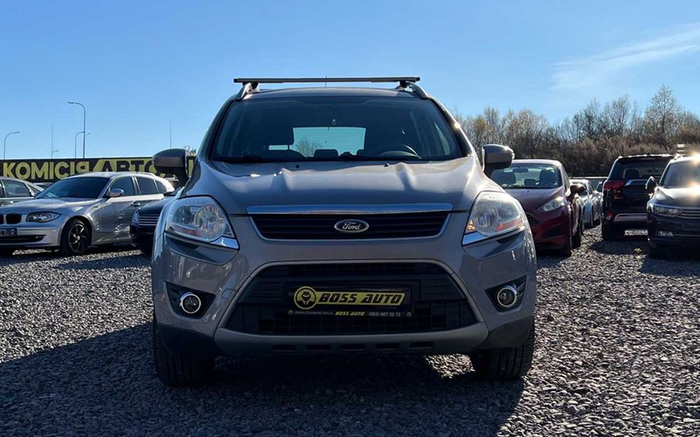 Ford Kuga 2012 рік