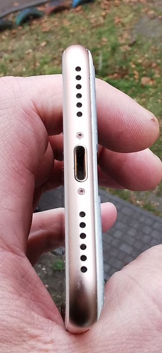 Apple Iphone 8   64gb  NFC   Як Новий  100%  орігінал Neverlock