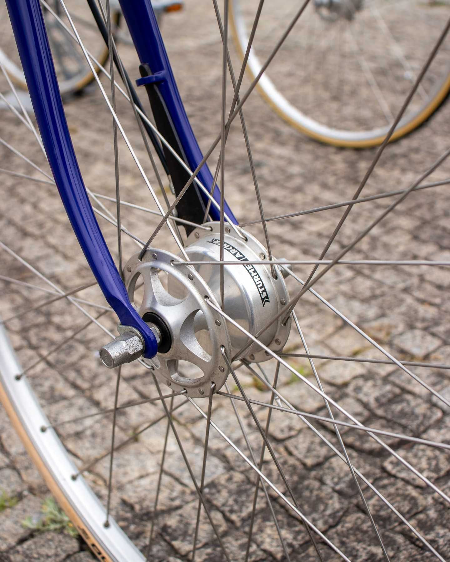 Bicicleta Estrada Chelo Cycles Roxa Customizada