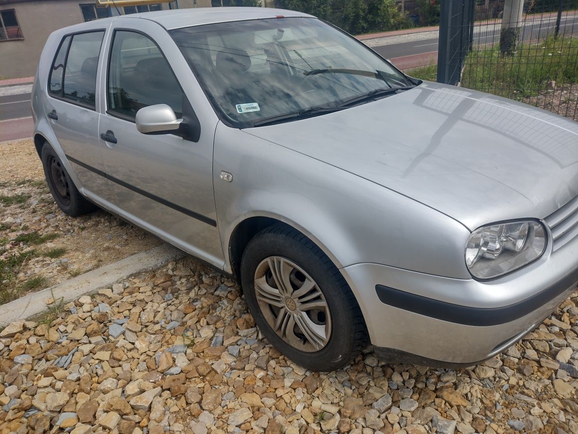 VW Golf IV, 1.6 benzyna+LPG. Klimatyzacja.