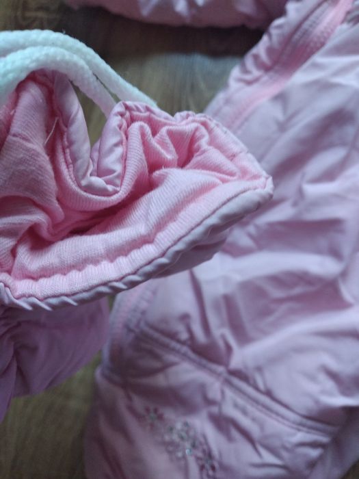 Śliczny kombinezon niemowlęcy rozmiar 74 cm
