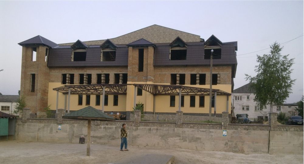 Продам готельно-розважальний комплекс на березі річки Рось