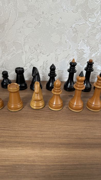 Продам шахмати в гарному стані