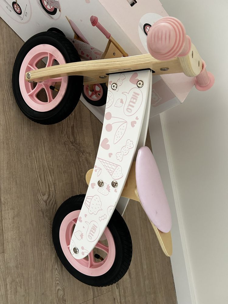 Bicicleta de madeira sem pedais em rosa da Eureka Kids