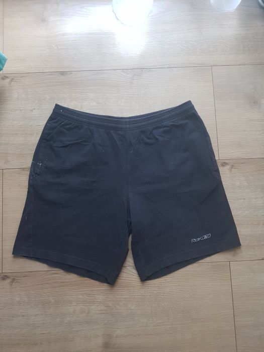 Bawełniane spodenki szorty meskie marki Reebok rozmiar S/M/L.