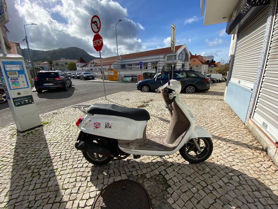 Scooter SYM 125 Branca | Revisões na marca | 35k KM