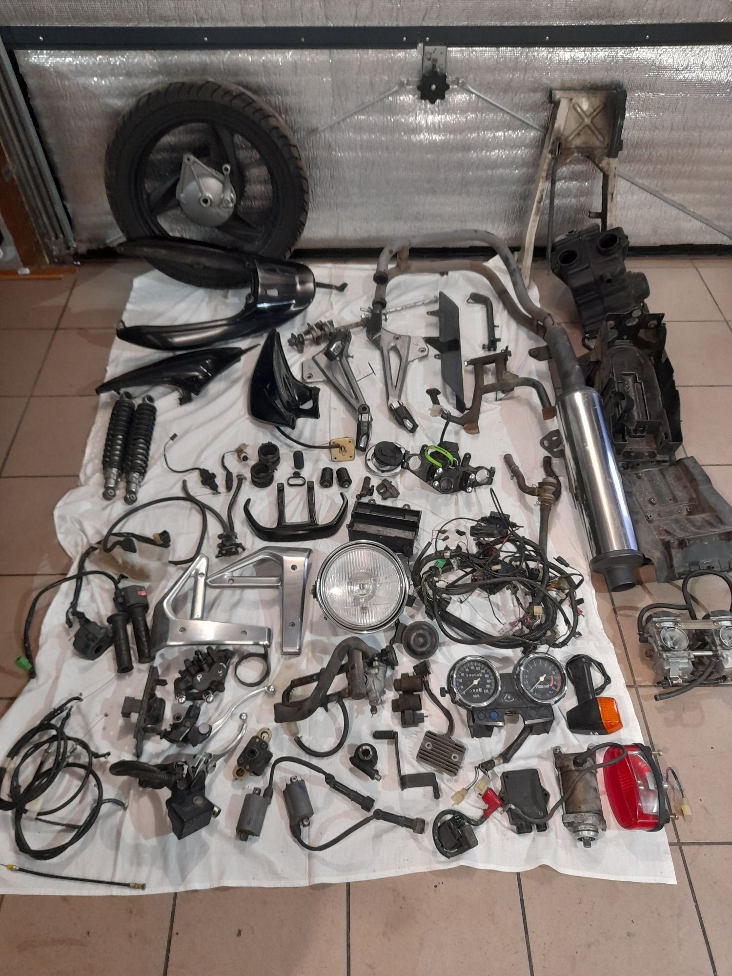 Kawasaki ER5 części er-5 EX lampa owiewka nóżka  gaźniki zegary  koła
