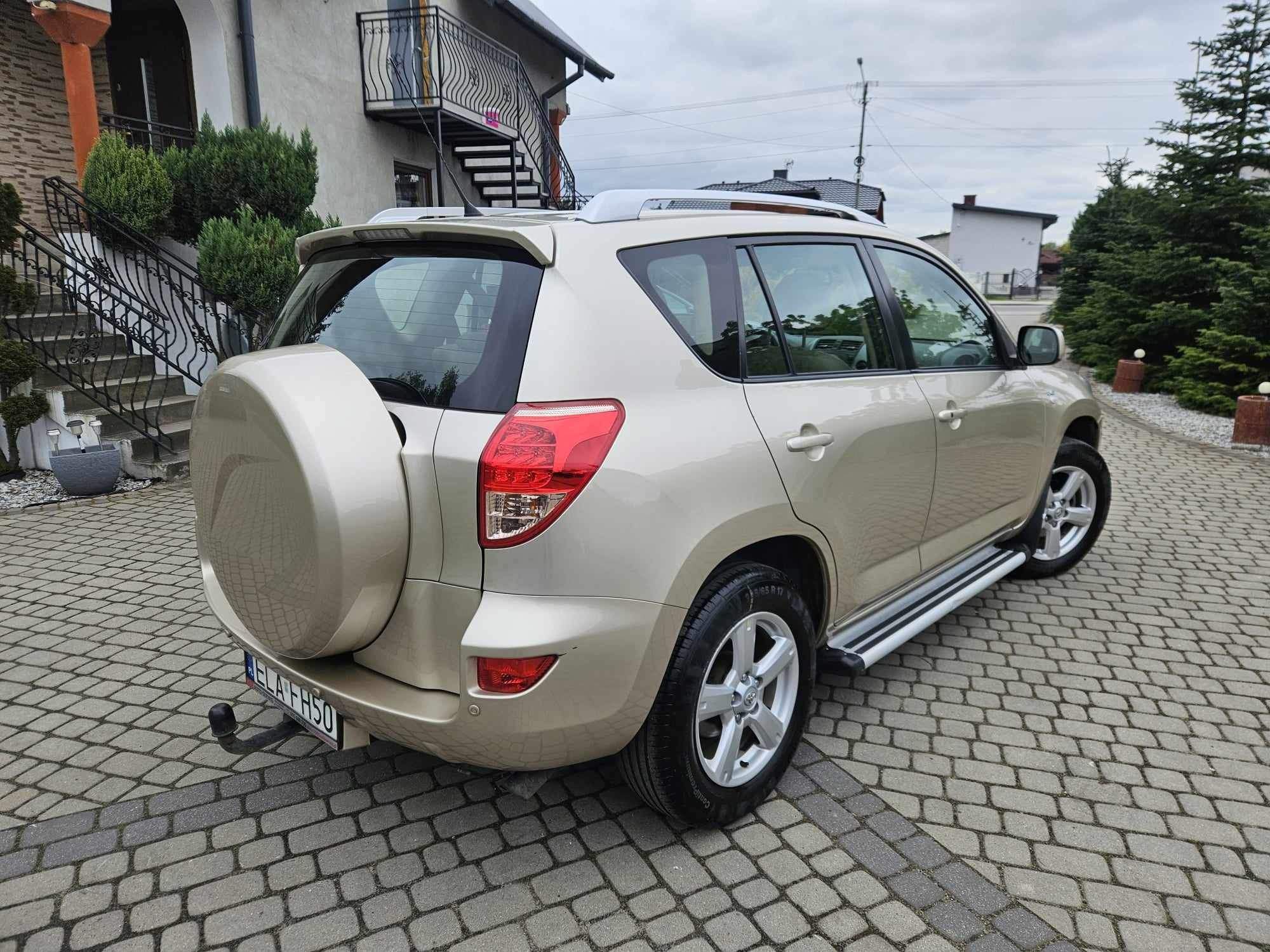 Toyota rav 4 polski salon