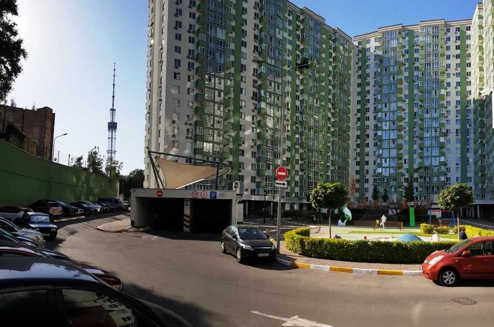 Велике зручне паркомісце в ЖК Герцен Парк на Лук'янівці. Без Комісії!