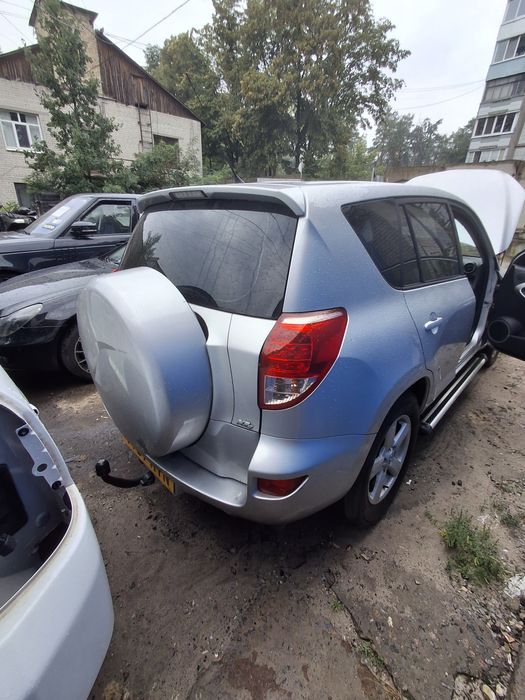 Кузовні елементи Toyota Raf 4