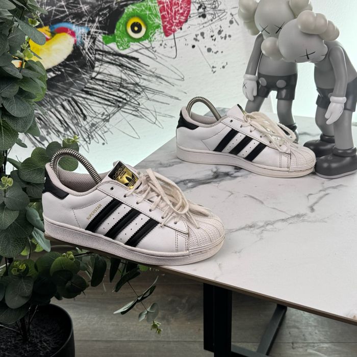 Дитячі кросівки шкіряні Adidas Superstar 34 розмір E165