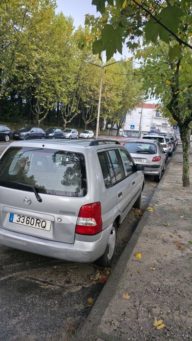 Mazda demio completo