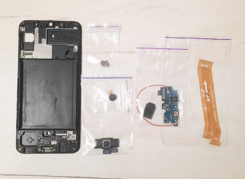 Samsung A30s по запчастинах, залишки. Усе оригінальне та робоче