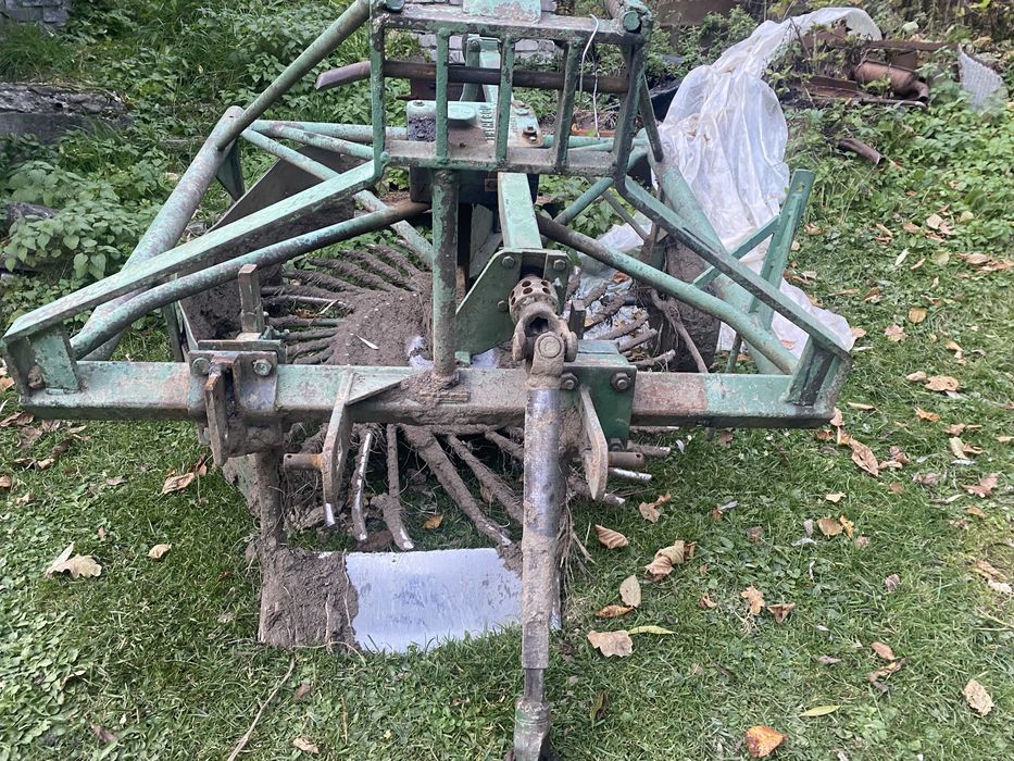 Копалка для мінітрактора