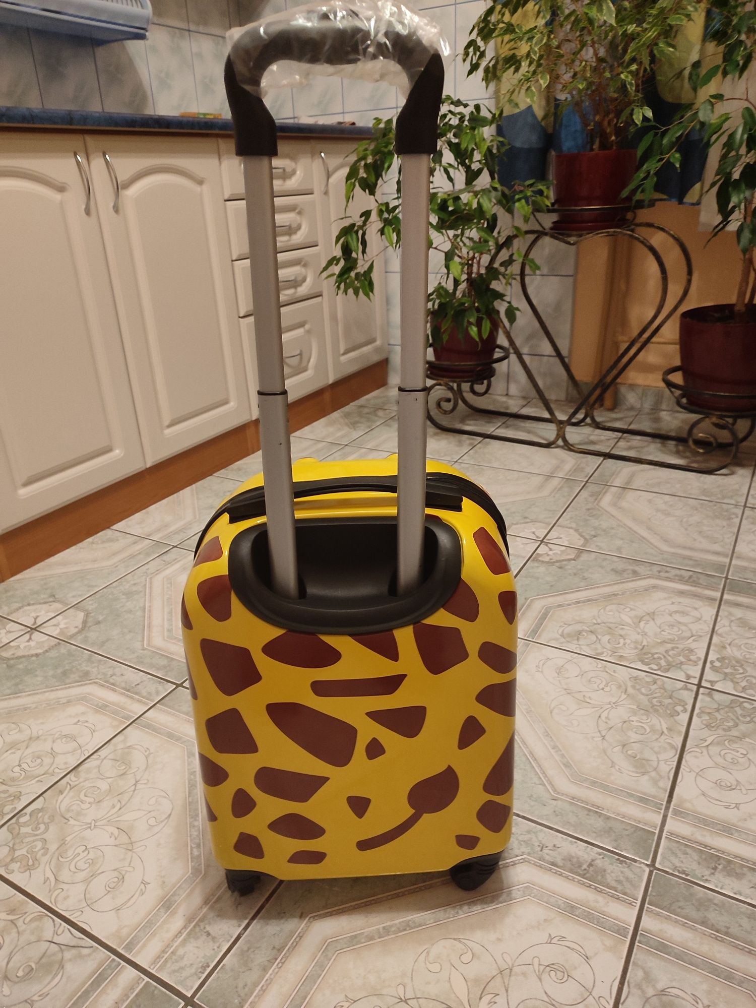 Nowa walizka podróżna dla dziecka Żyrafa