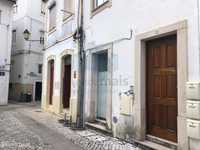 Vende-se Loja na Baixa de Coimbra