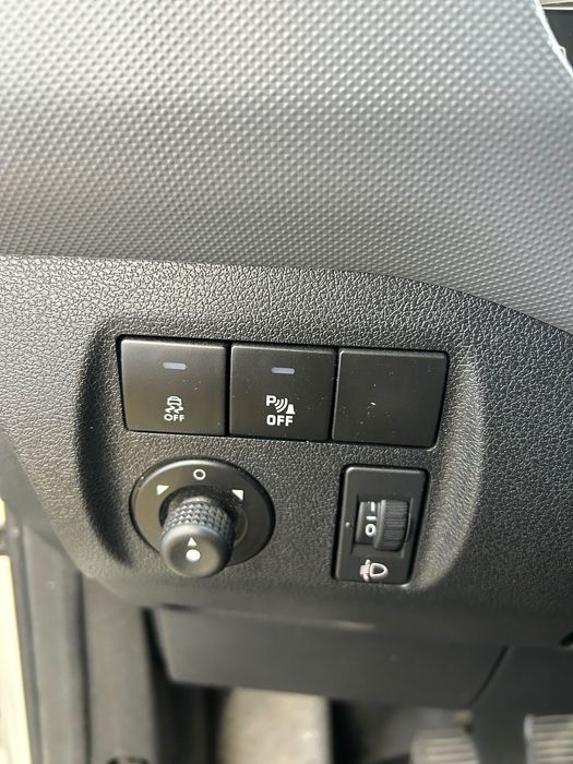 Peugeot partner 3 lugares 1.6 HDi ano 2017