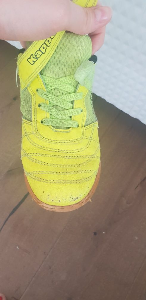 Kappa Buty chłopięce halówki r. 31
