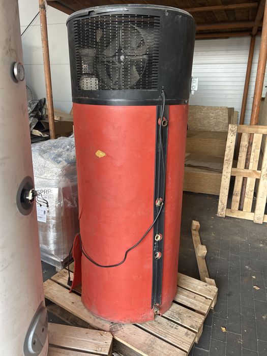 Pompa ciepła CWIU Blomberg/Floring 300 l