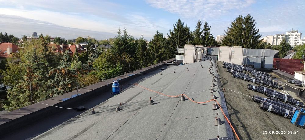 Dekarz Warszawa,Naprawa dachu,Usługi dekarskie,Krycie papą