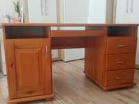 Sprzedam drewniane biurko w bardzo dobrym stanie