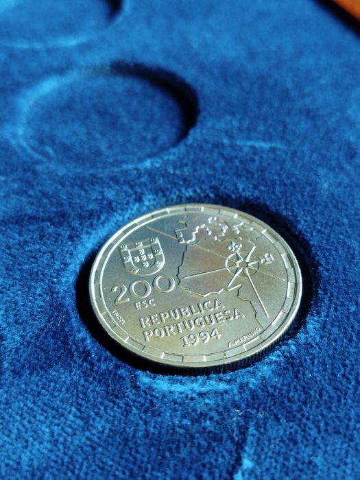 Moeda comemorativa de 200 Escudos- Partilha do Mundo