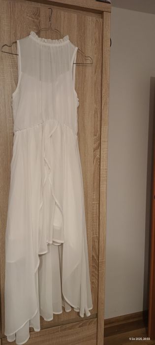 Biała sukienka asymetryczna 158