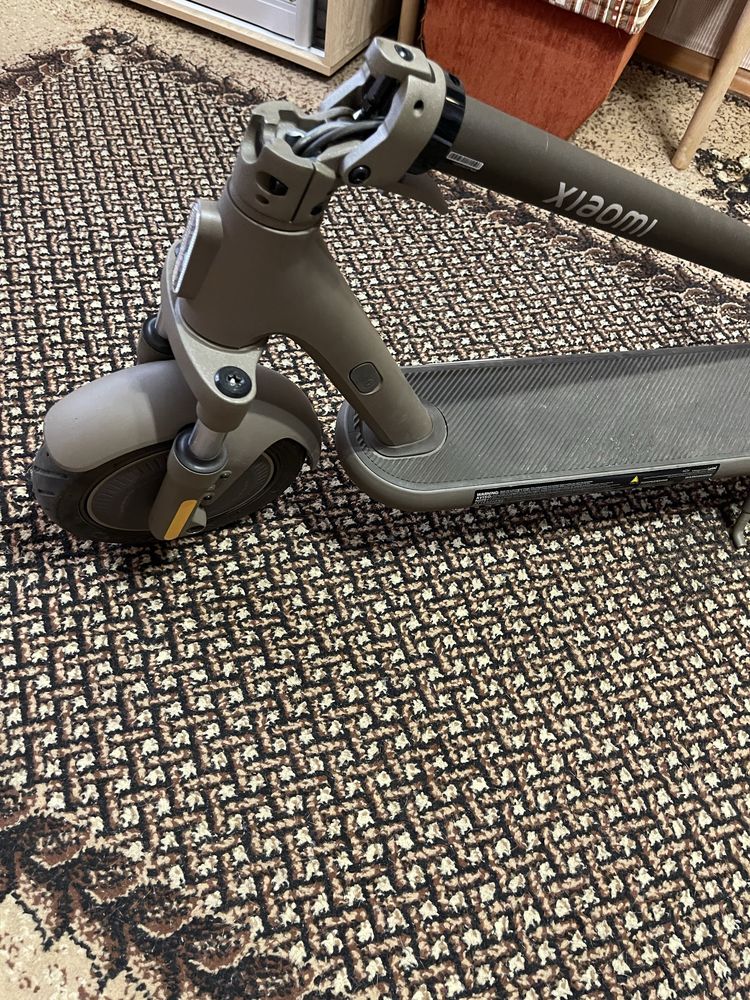 Електросамокат Xiaomi Electric Scooter 4 Pro Max