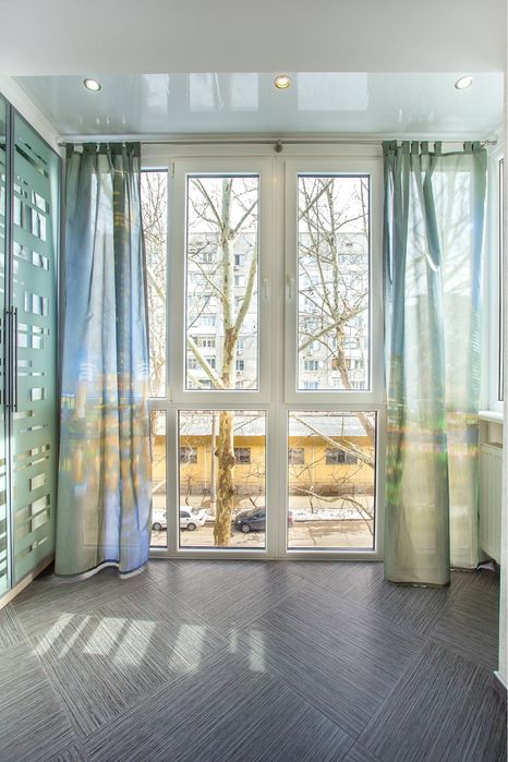 Сдаю посуточно свою 1 к студию центр