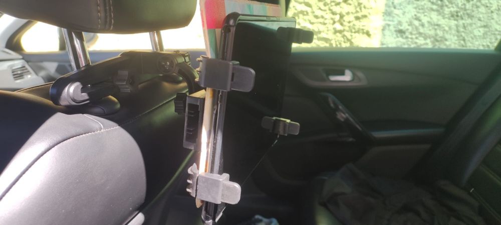 Suporte tablet universal automóvel