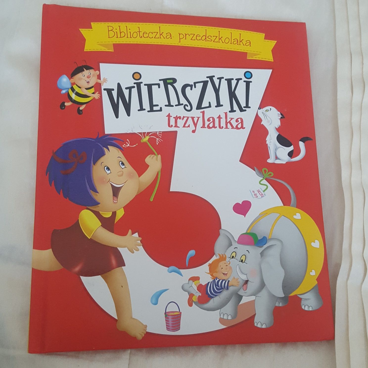 Książka Wierszyki Trzylatka z serii biblioteczka przedszkolaka