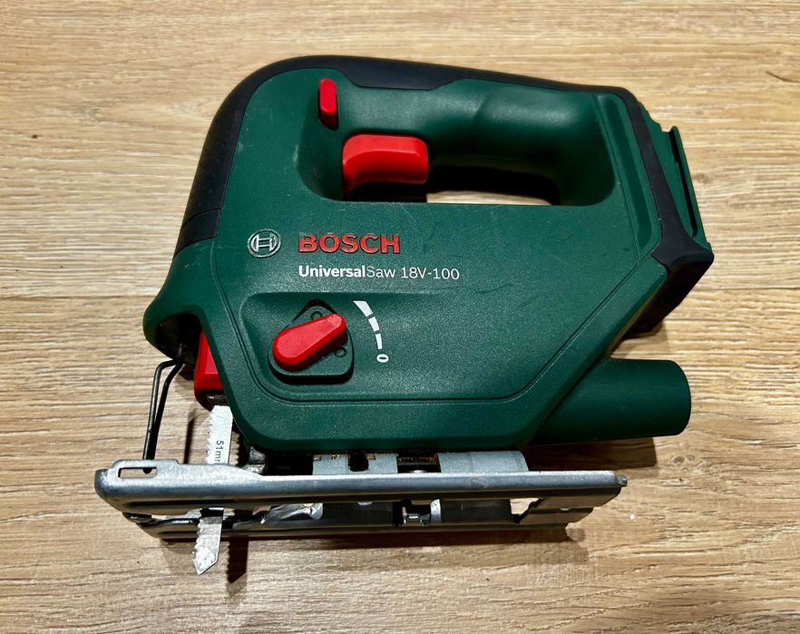Wyrzynarka Bosch UniversalSaw 18V-100