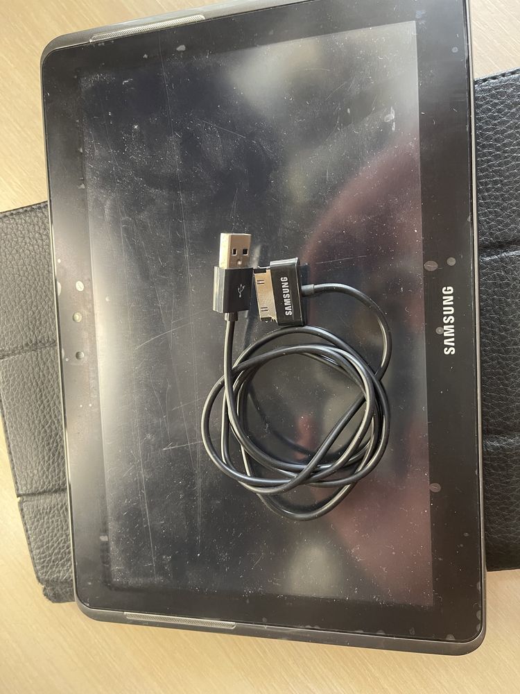 Samsung Galaxy Tab 2 ( GT-P5100 ) 10.1 3G