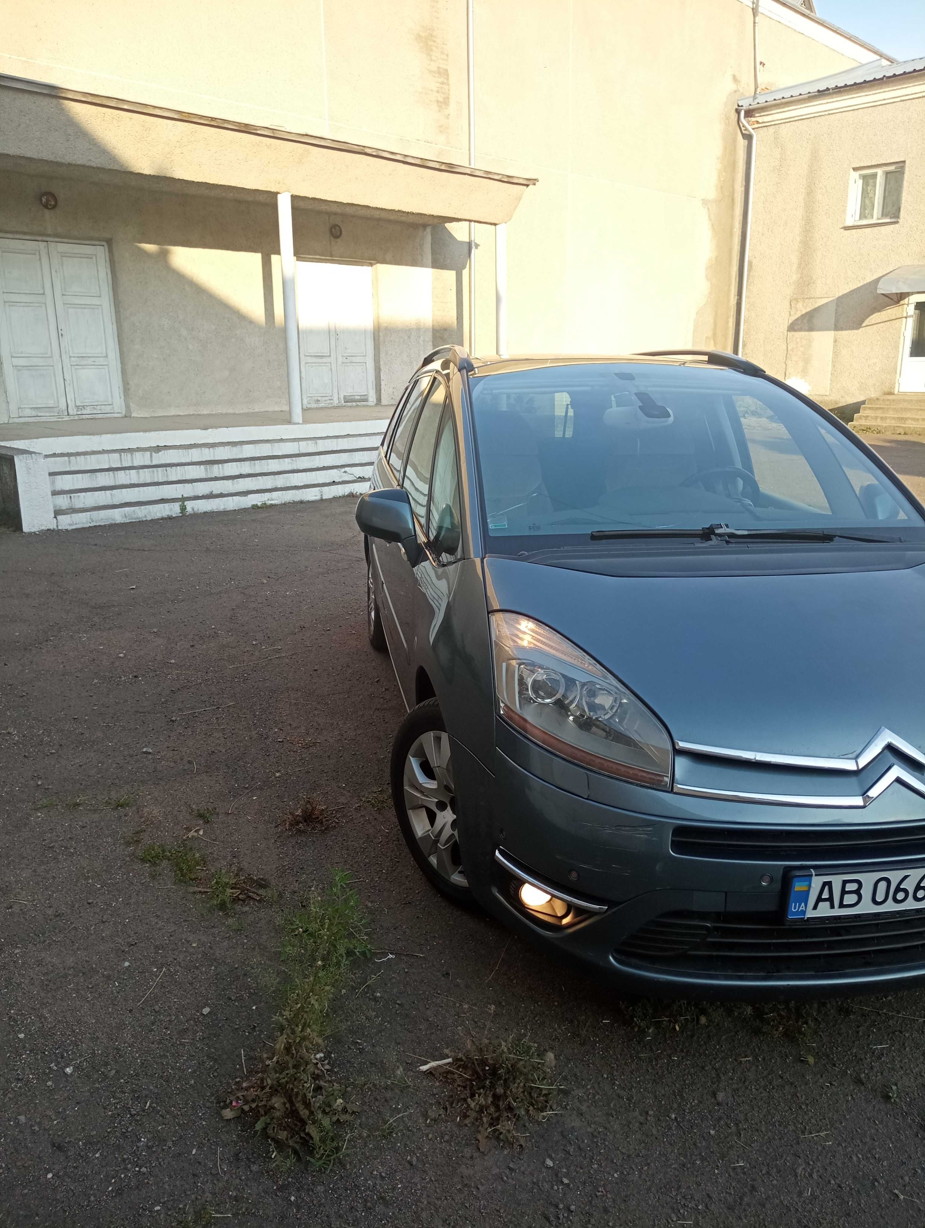 Продам Citroen Grand C4 Picasso