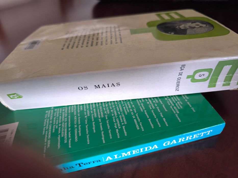 Os Maias de Eça de Queiroz/ Viagens na minha Terra - Almeida Garrett