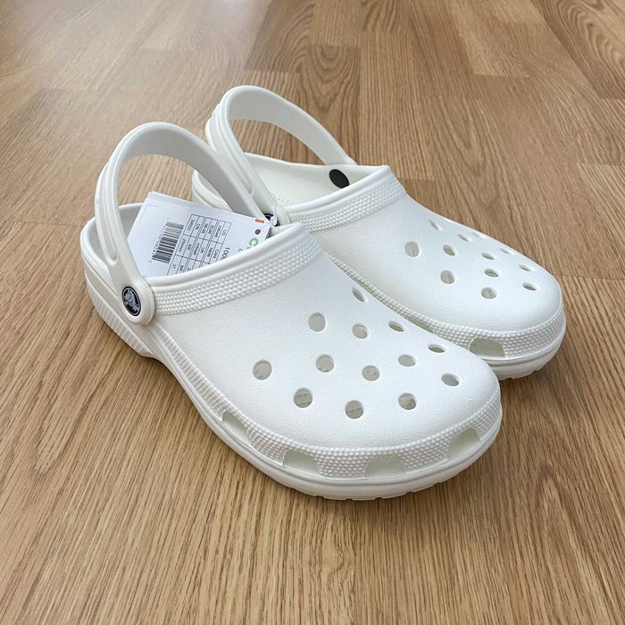 Шльопанці білі крокси Crocs Classic