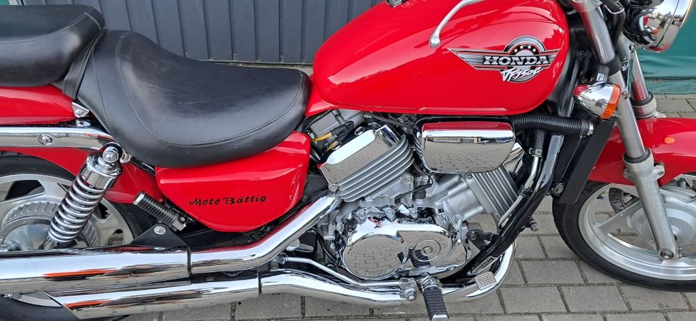 Honda VF 750 C Magna