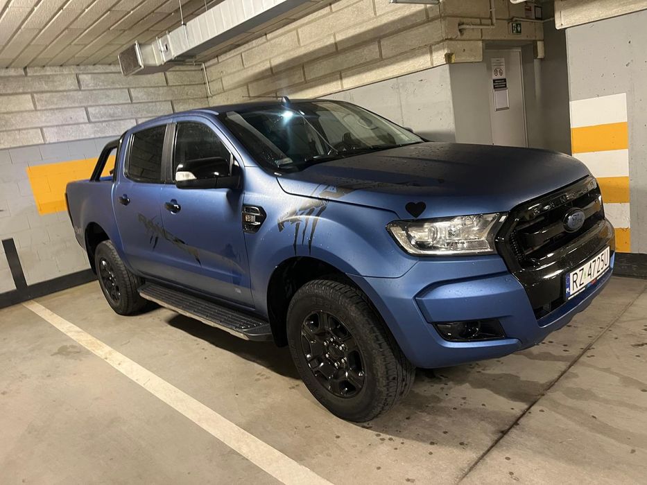FORD RANGER Limited  3.2d 200km