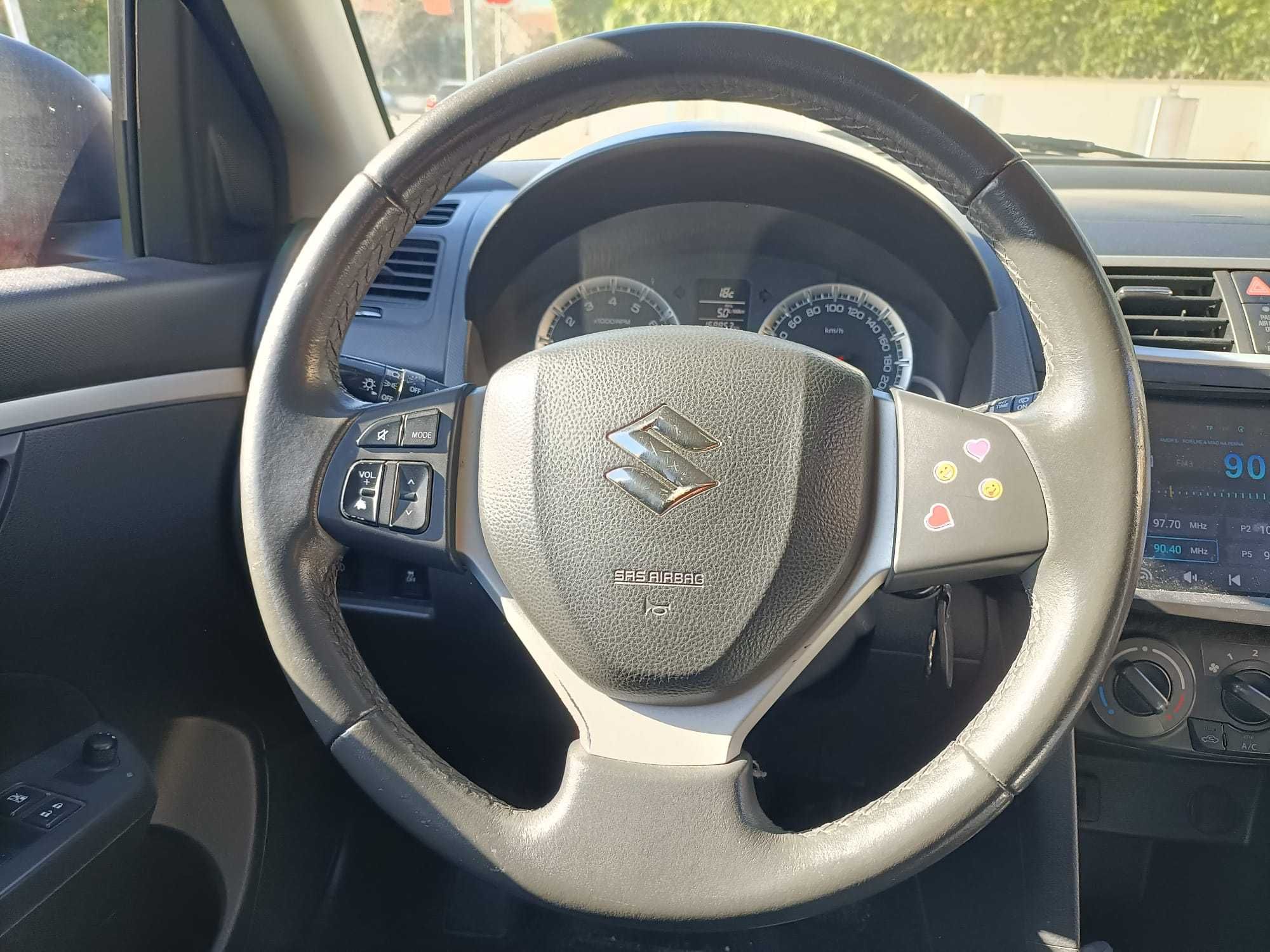 Suzuki Swift 2013 – Económico, Ágil e Fiável