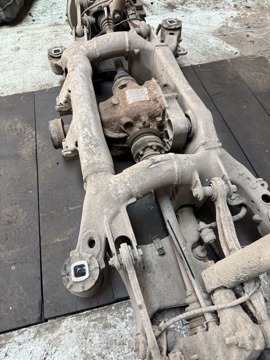 Wozek tyl e60 belka sanki