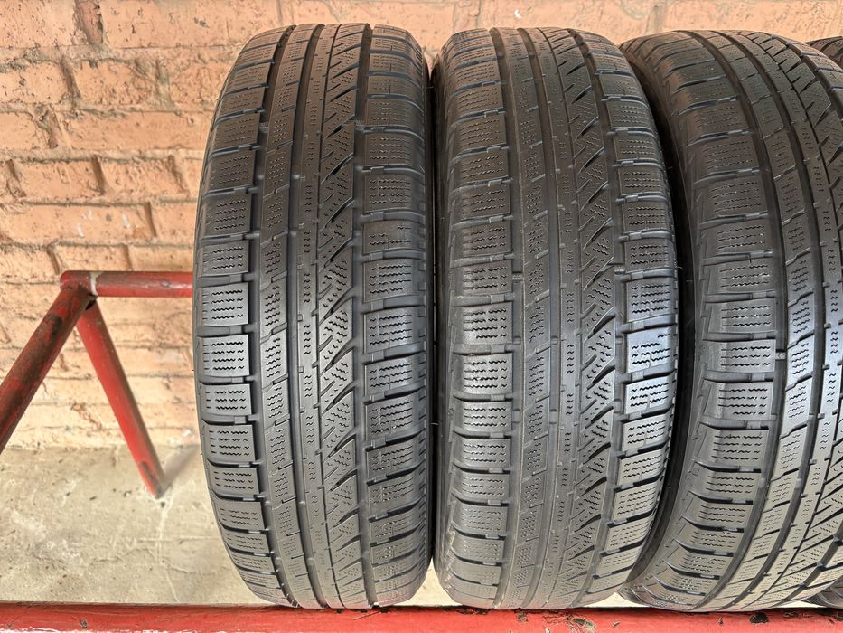 Комплект Зимових шин 175/65R15 Bridgestone
