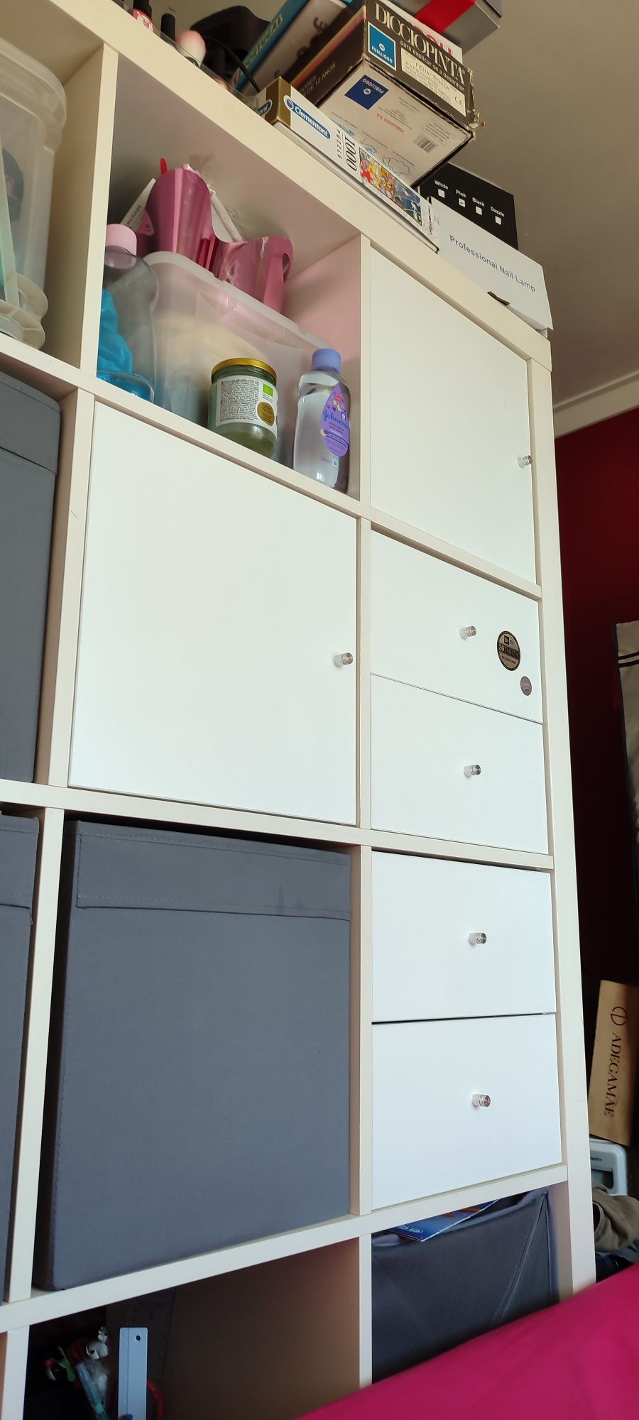Estante kallax ikea 182x182 com acessórios