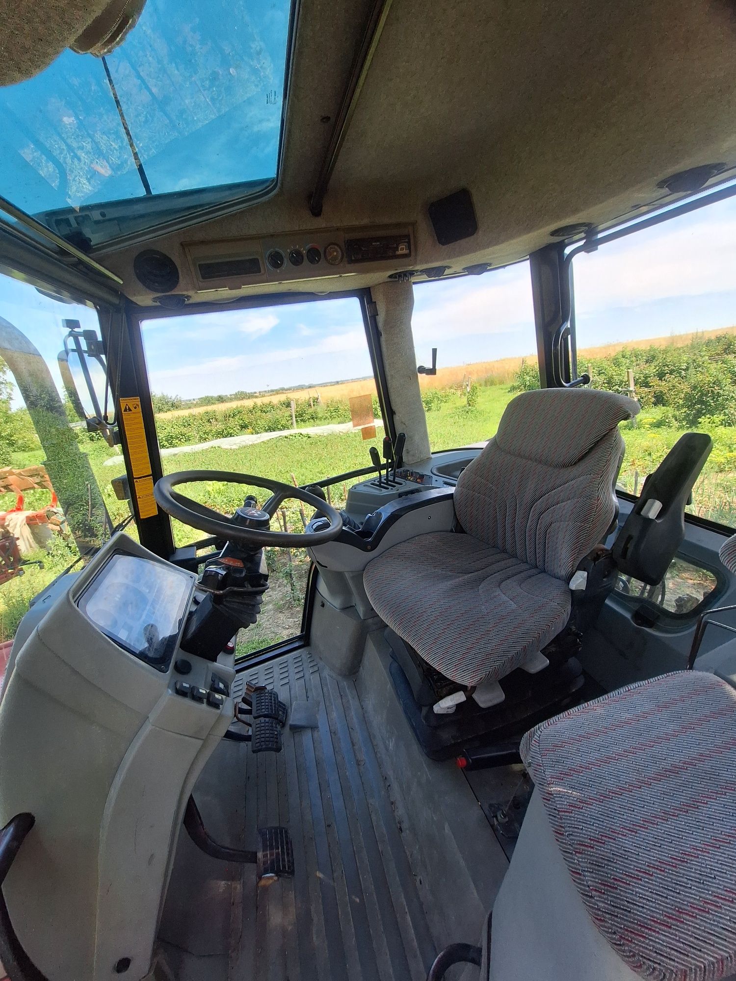 Massey Ferguson 6270 nie John Deere, Case,